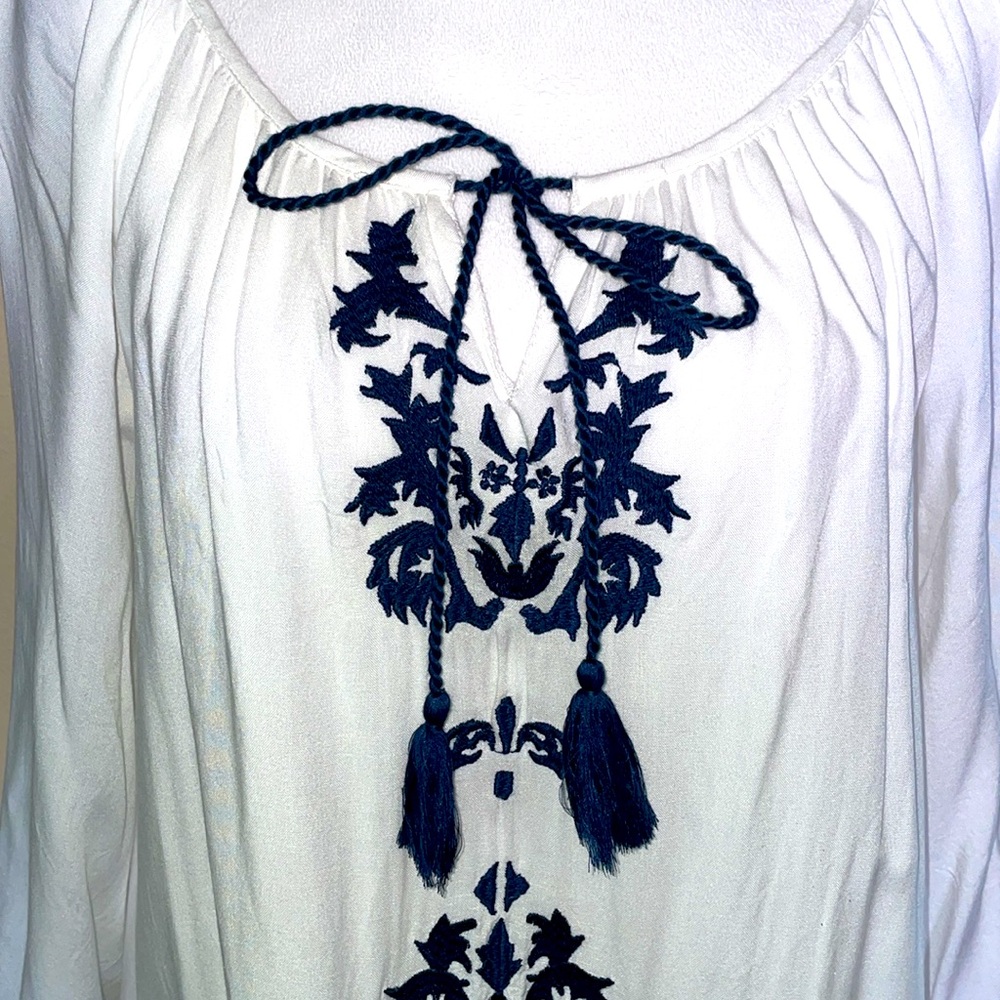 Chic connection white cotton bohemian dress with navy embroidery, XL petite